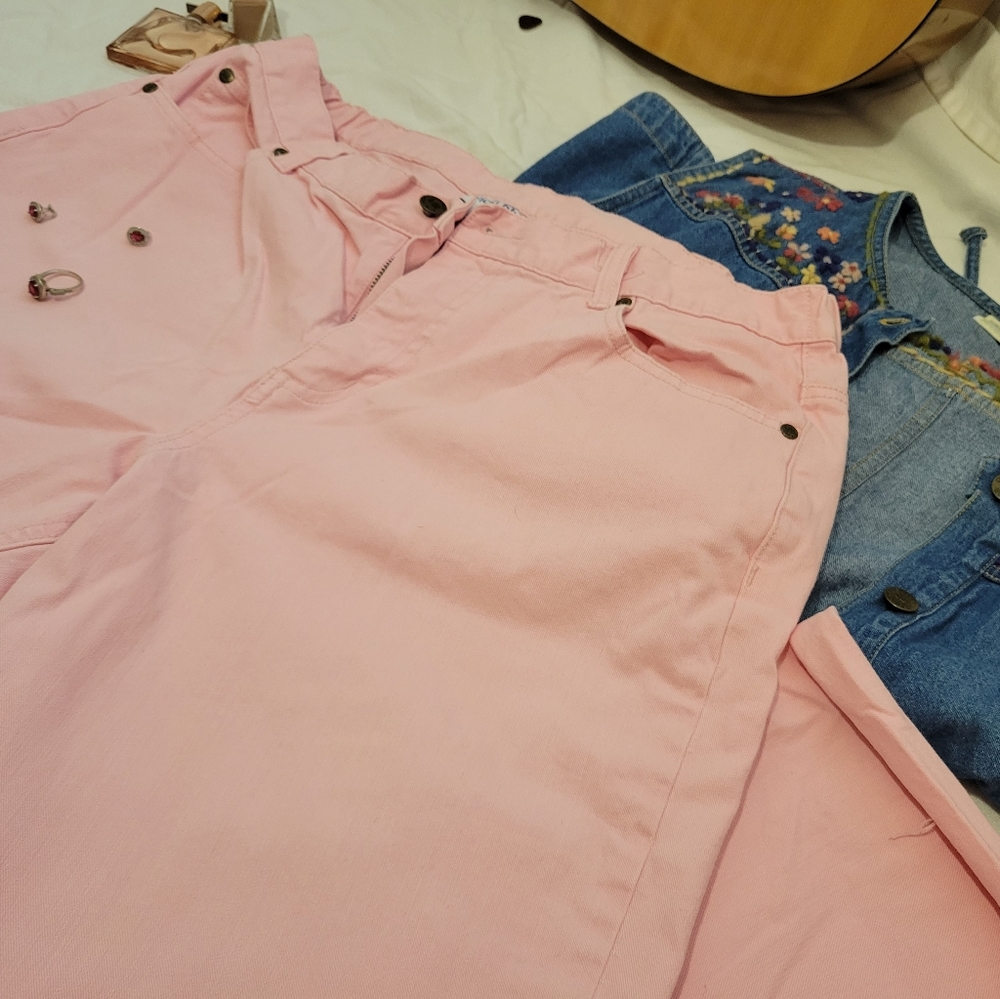 Pink Denim Mom Jeans !!!
